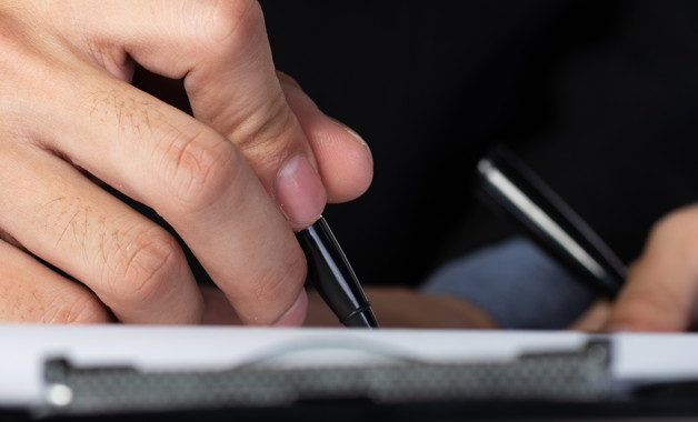 社区个人德能勤绩廉述职报告1000字