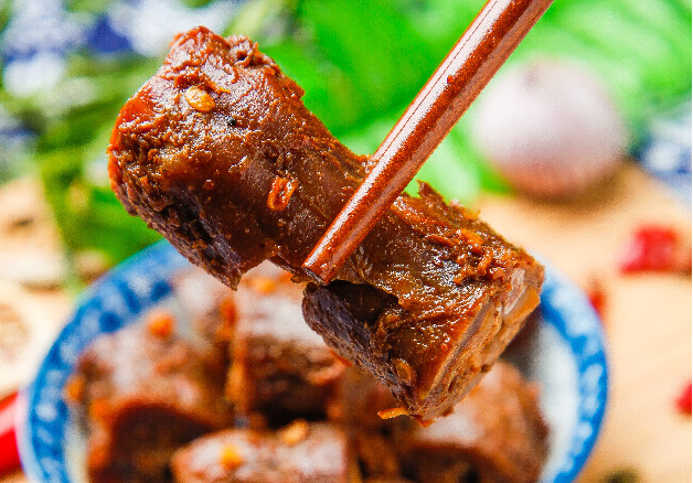 脖子一转嘎嘎响怎么一回事